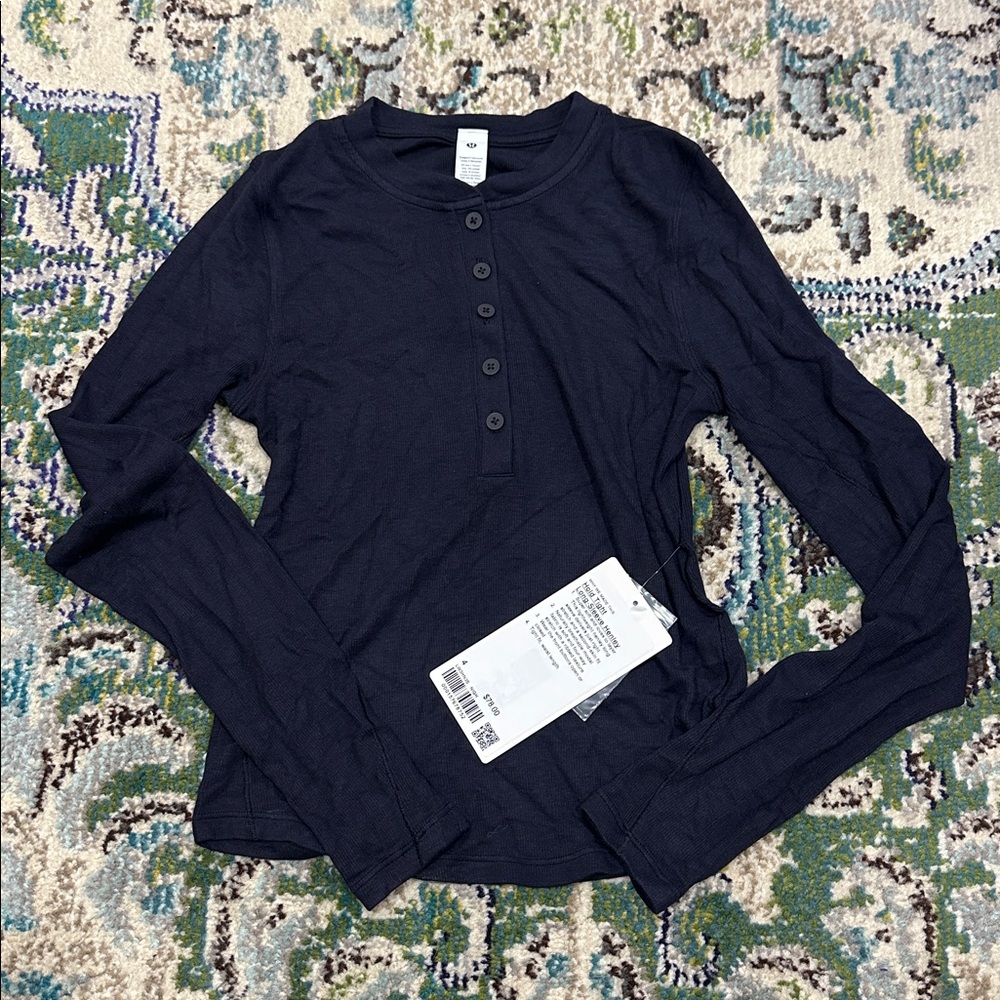 lululemon hold tight henley